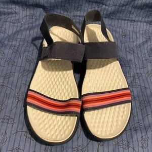 Crocs literide stretch lightweight sandals women’s 10